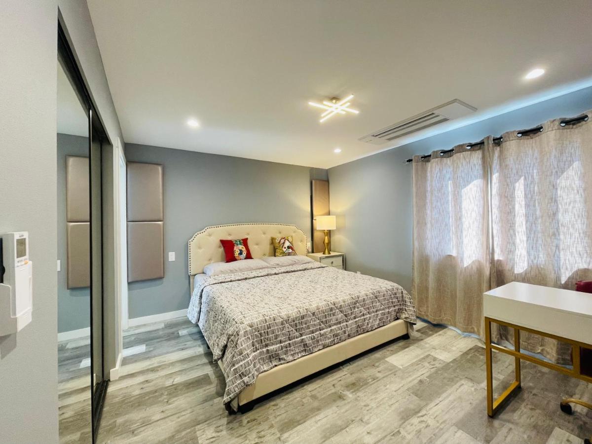 Green Lake 1St Line Home A With Central Air Conditioners Seattle Bagian luar foto