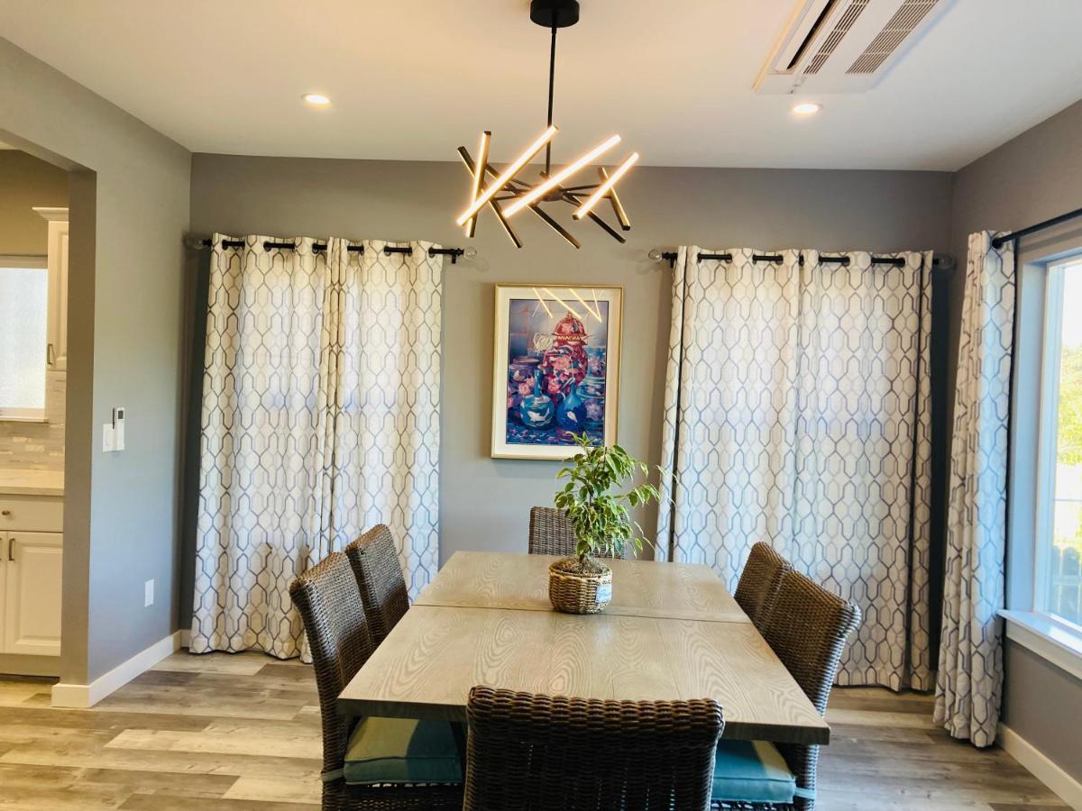 Green Lake 1St Line Home A With Central Air Conditioners Seattle Bagian luar foto